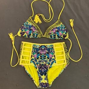 DONATED Red Carter 2pc bikini. Excellent condition. 5⭐️Seller/Posh Ambassador.